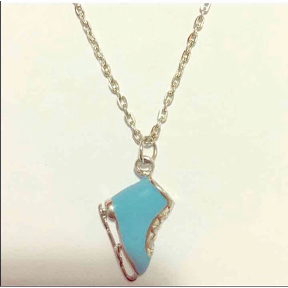 Ice skate ⛸ necklace - Picture 1 of 4